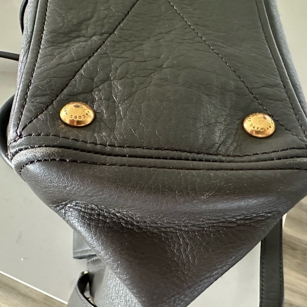 Marc by Marc Jacobs dirty martini and Gold Leather Tote - Picture 6 of 7